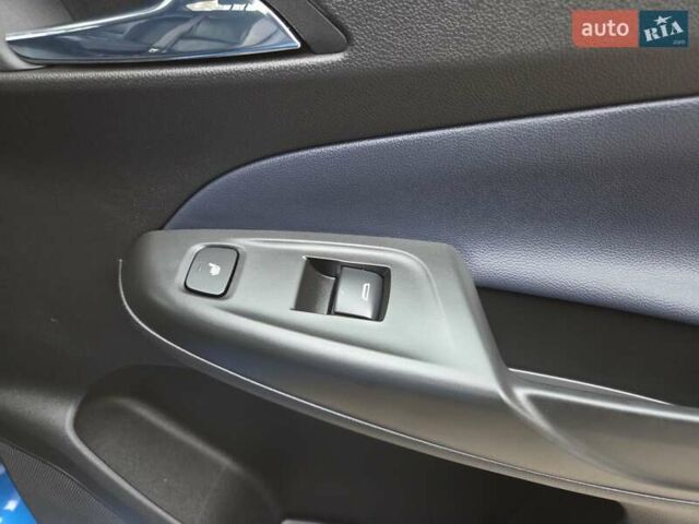 Синий Шевроле Bolt EUV, объемом двигателя 0 л и пробегом 55 тыс. км за 20999 $, фото 44 на Automoto.ua