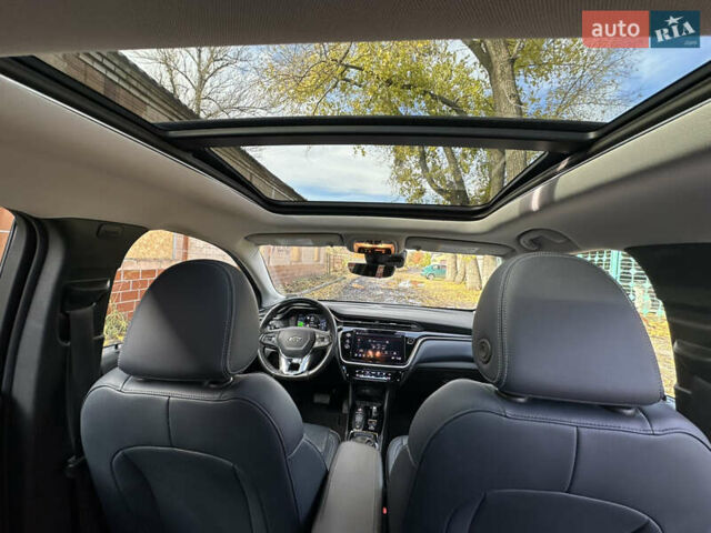 Синий Шевроле Bolt EUV, объемом двигателя 0 л и пробегом 68 тыс. км за 20600 $, фото 25 на Automoto.ua