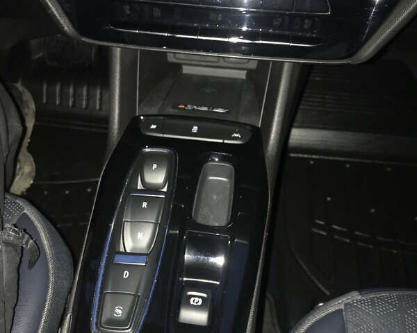 Синий Шевроле Bolt EUV, объемом двигателя 0 л и пробегом 12 тыс. км за 22600 $, фото 1 на Automoto.ua