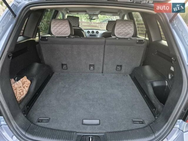 Синий Шевроле Captiva Sport, объемом двигателя 2.38 л и пробегом 190 тыс. км за 10000 $, фото 11 на Automoto.ua