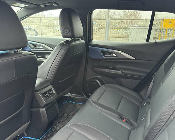 Белый Шевроле Equinox EV, объемом двигателя 0 л и пробегом 7 тыс. км за 29000 $, фото 6 на Automoto.ua