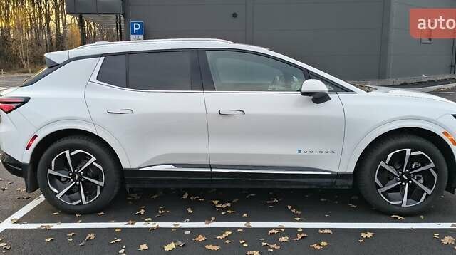 Белый Шевроле Equinox EV, объемом двигателя 0 л и пробегом 11 тыс. км за 31000 $, фото 8 на Automoto.ua