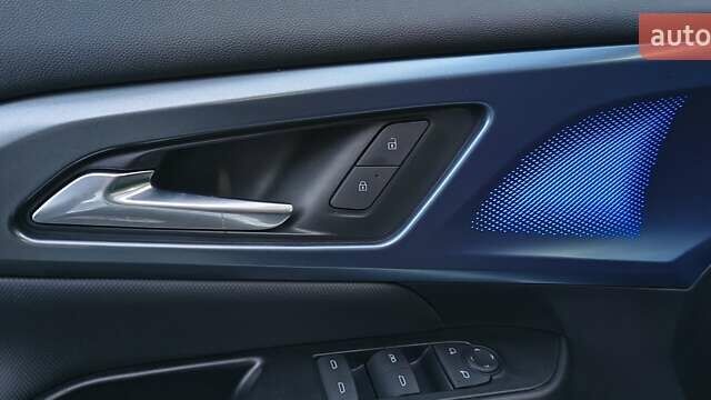 Белый Шевроле Equinox EV, объемом двигателя 0 л и пробегом 11 тыс. км за 31000 $, фото 34 на Automoto.ua