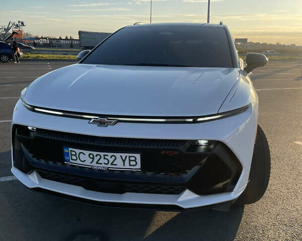 Белый Шевроле Equinox EV, объемом двигателя 0 л и пробегом 11 тыс. км за 30999 $, фото 1 на Automoto.ua