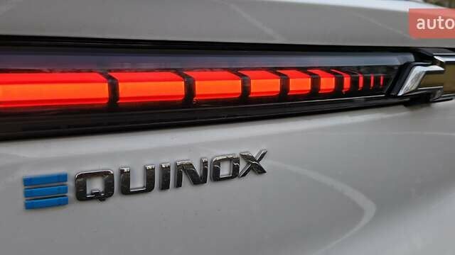 Белый Шевроле Equinox EV, объемом двигателя 0 л и пробегом 11 тыс. км за 31000 $, фото 11 на Automoto.ua
