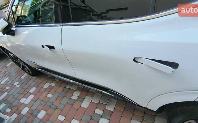 Белый Шевроле Equinox EV, объемом двигателя 0 л и пробегом 11 тыс. км за 31000 $, фото 22 на Automoto.ua