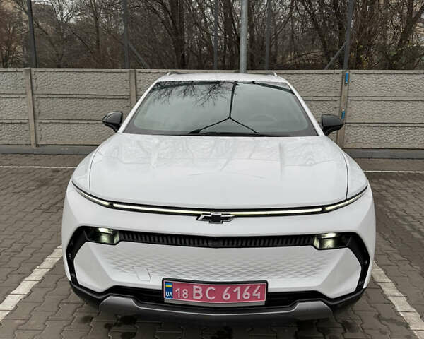 Белый Шевроле Equinox EV, объемом двигателя 0 л и пробегом 7 тыс. км за 29000 $, фото 4 на Automoto.ua