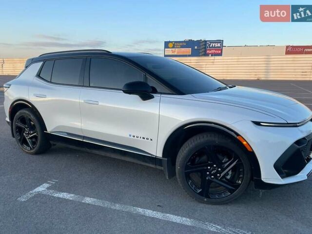 Белый Шевроле Equinox EV, объемом двигателя 0 л и пробегом 11 тыс. км за 30999 $, фото 8 на Automoto.ua