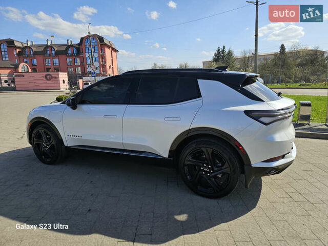 Белый Шевроле Equinox EV, объемом двигателя 0 л и пробегом 8 тыс. км за 31000 $, фото 7 на Automoto.ua