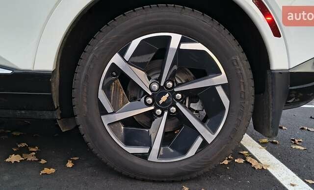 Белый Шевроле Equinox EV, объемом двигателя 0 л и пробегом 11 тыс. км за 31000 $, фото 16 на Automoto.ua