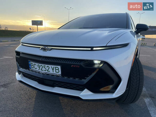 Белый Шевроле Equinox EV, объемом двигателя 0 л и пробегом 11 тыс. км за 30999 $, фото 6 на Automoto.ua