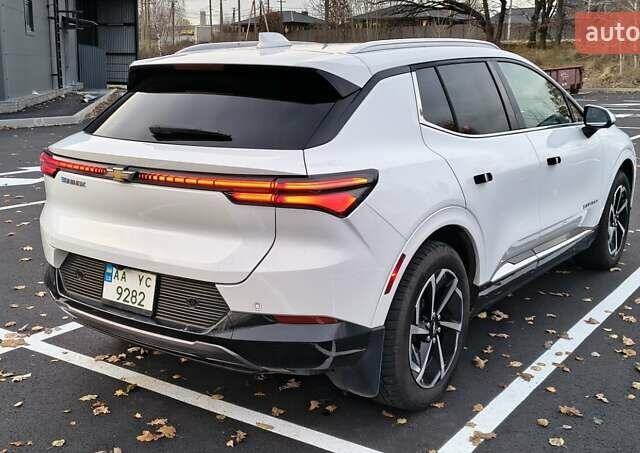 Белый Шевроле Equinox EV, объемом двигателя 0 л и пробегом 11 тыс. км за 31000 $, фото 1 на Automoto.ua