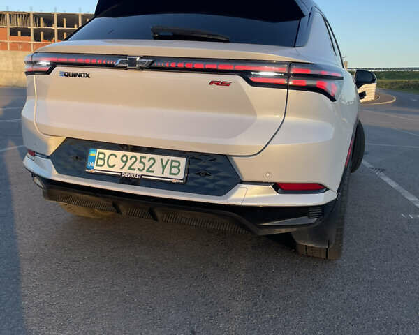 Белый Шевроле Equinox EV, объемом двигателя 0 л и пробегом 11 тыс. км за 30999 $, фото 11 на Automoto.ua