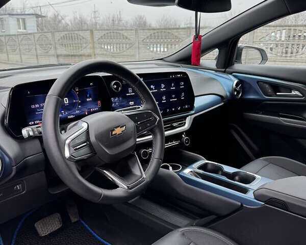 Белый Шевроле Equinox EV, объемом двигателя 0 л и пробегом 7 тыс. км за 29000 $, фото 5 на Automoto.ua