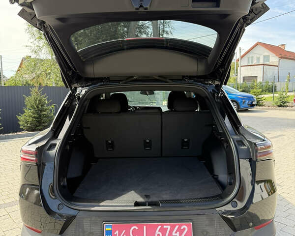 Черный Шевроле Equinox EV, объемом двигателя 0 л и пробегом 10 тыс. км за 29499 $, фото 16 на Automoto.ua