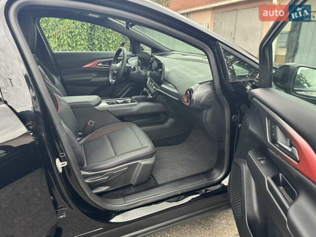 Чорний Шевроле Equinox EV, об'ємом двигуна 0 л та пробігом 6 тис. км за 27500 $, фото 9 на Automoto.ua