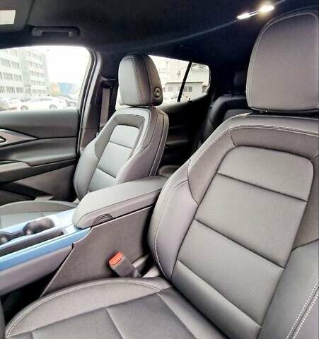 Черный Шевроле Equinox EV, объемом двигателя 0 л и пробегом 2 тыс. км за 31900 $, фото 7 на Automoto.ua