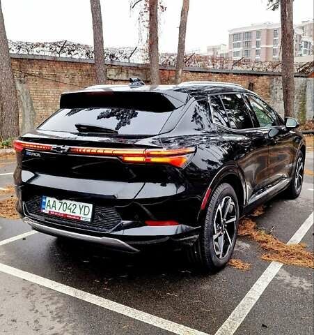 Черный Шевроле Equinox EV, объемом двигателя 0 л и пробегом 2 тыс. км за 31900 $, фото 4 на Automoto.ua