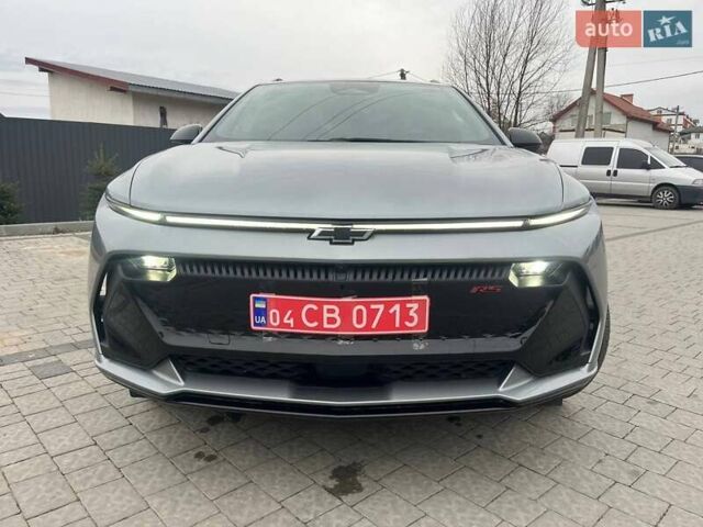 Серый Шевроле Equinox EV, объемом двигателя 0 л и пробегом 9 тыс. км за 28999 $, фото 2 на Automoto.ua