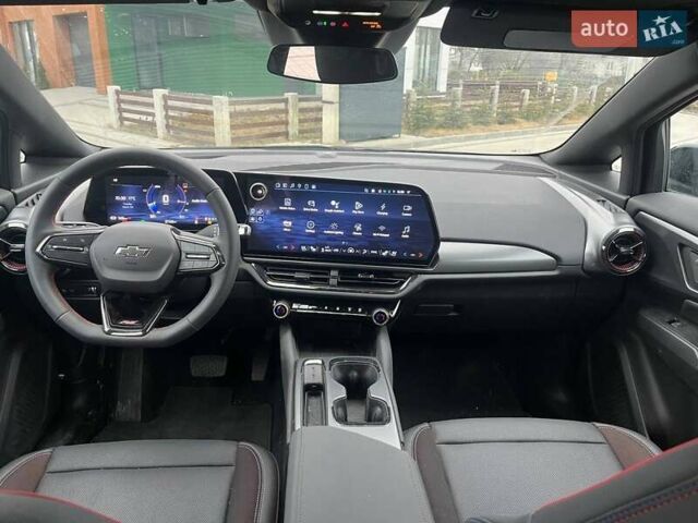 Серый Шевроле Equinox EV, объемом двигателя 0 л и пробегом 9 тыс. км за 28999 $, фото 12 на Automoto.ua