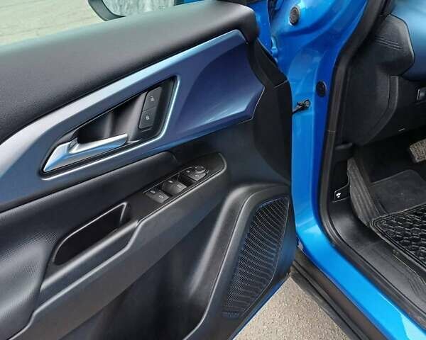 Синий Шевроле Equinox EV, объемом двигателя 0 л и пробегом 20 тыс. км за 27800 $, фото 5 на Automoto.ua