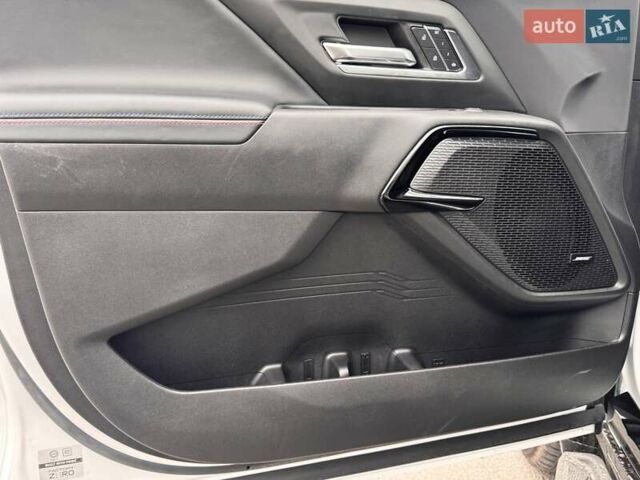 Білий Шевроле Silverado EV, об'ємом двигуна 0 л та пробігом 9 тис. км за 110000 $, фото 18 на Automoto.ua