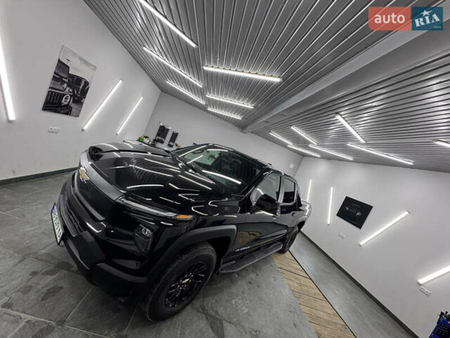 Чорний Шевроле Silverado EV, об'ємом двигуна 0 л та пробігом 8 тис. км за 67000 $, фото 7 на Automoto.ua