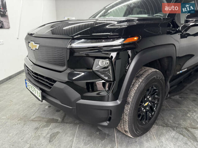Чорний Шевроле Silverado EV, об'ємом двигуна 0 л та пробігом 8 тис. км за 67000 $, фото 5 на Automoto.ua