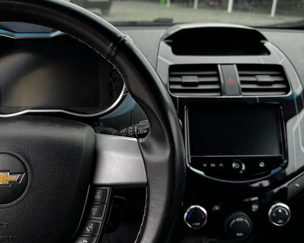 Белый Шевроле Spark EV, объемом двигателя 0 л и пробегом 70 тыс. км за 7500 $, фото 26 на Automoto.ua