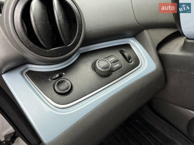 Белый Шевроле Spark EV, объемом двигателя 0 л и пробегом 70 тыс. км за 7500 $, фото 33 на Automoto.ua