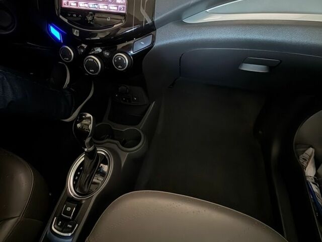 Білий Шевроле Spark EV, об'ємом двигуна 0 л та пробігом 119 тис. км за 7200 $, фото 30 на Automoto.ua