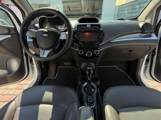 Білий Шевроле Spark EV, об'ємом двигуна 0 л та пробігом 119 тис. км за 7200 $, фото 14 на Automoto.ua