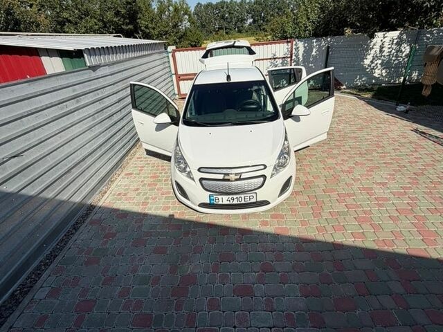 Білий Шевроле Spark EV, об'ємом двигуна 0 л та пробігом 119 тис. км за 7200 $, фото 9 на Automoto.ua