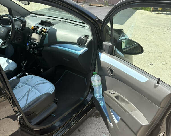 Чорний Шевроле Spark EV, об'ємом двигуна 0 л та пробігом 97 тис. км за 5500 $, фото 10 на Automoto.ua