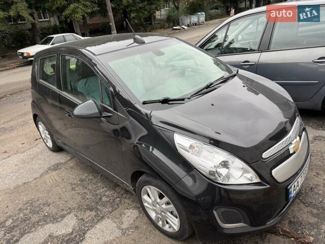 Черный Шевроле Spark EV, объемом двигателя 0 л и пробегом 106 тыс. км за 6400 $, фото 1 на Automoto.ua