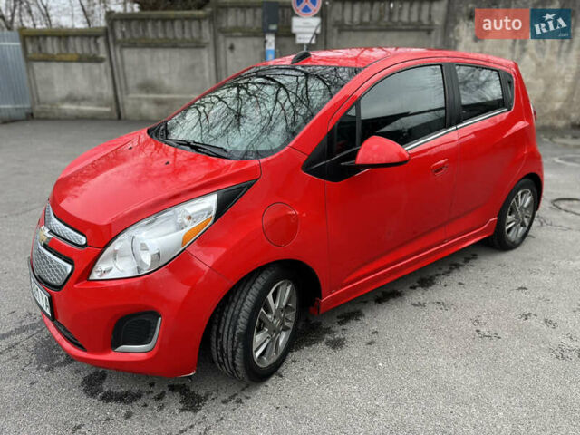 Красный Шевроле Spark EV, объемом двигателя 0 л и пробегом 119 тыс. км за 6800 $, фото 7 на Automoto.ua