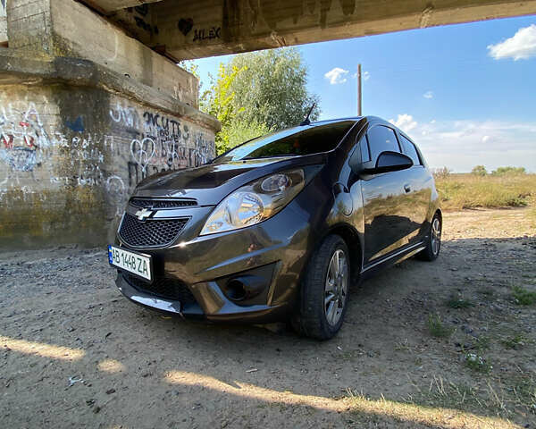 Сірий Шевроле Spark EV, об'ємом двигуна 0 л та пробігом 70 тис. км за 8500 $, фото 5 на Automoto.ua
