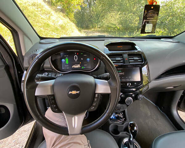 Сірий Шевроле Spark EV, об'ємом двигуна 0 л та пробігом 70 тис. км за 8500 $, фото 43 на Automoto.ua