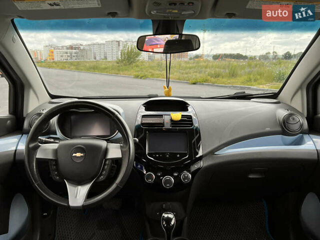 Серый Шевроле Spark EV, объемом двигателя 0 л и пробегом 90 тыс. км за 6600 $, фото 7 на Automoto.ua