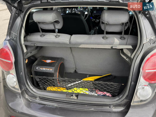 Серый Шевроле Spark EV, объемом двигателя 0 л и пробегом 120 тыс. км за 6500 $, фото 8 на Automoto.ua