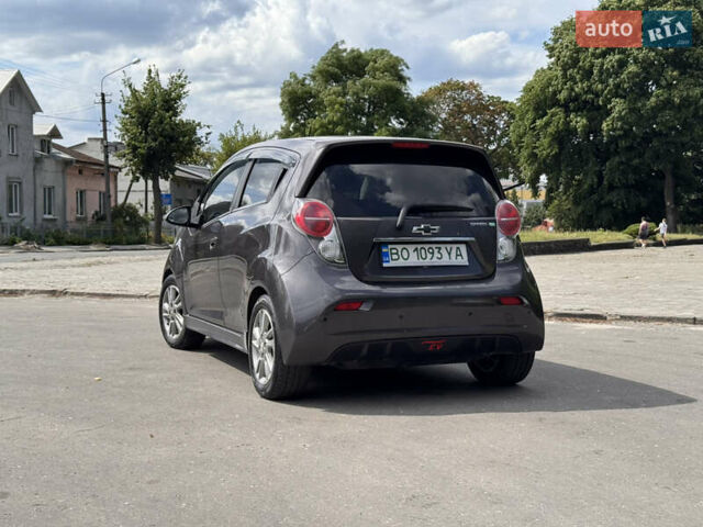 Серый Шевроле Spark EV, объемом двигателя 0 л и пробегом 120 тыс. км за 6500 $, фото 32 на Automoto.ua