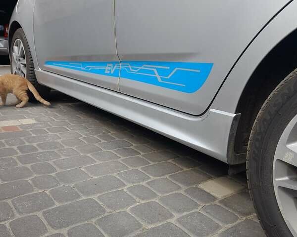 Серый Шевроле Spark EV, объемом двигателя 0 л и пробегом 89 тыс. км за 6200 $, фото 10 на Automoto.ua
