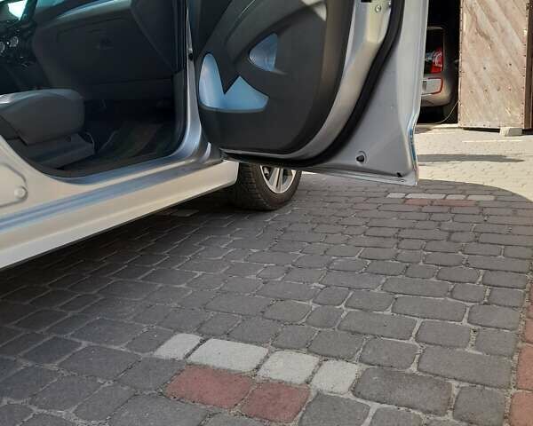Серый Шевроле Spark EV, объемом двигателя 0 л и пробегом 89 тыс. км за 6200 $, фото 6 на Automoto.ua