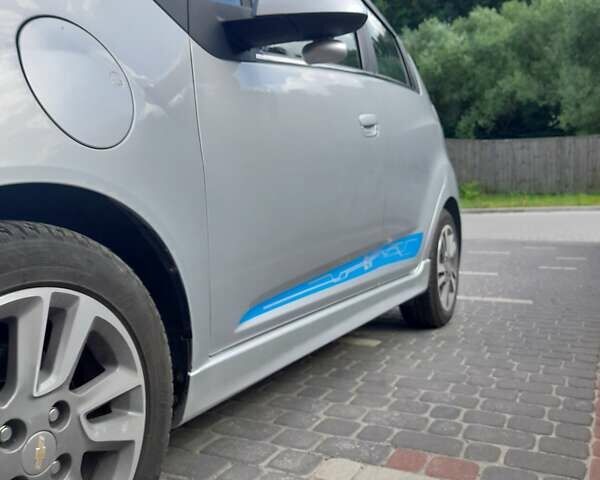 Серый Шевроле Spark EV, объемом двигателя 0 л и пробегом 89 тыс. км за 6200 $, фото 13 на Automoto.ua