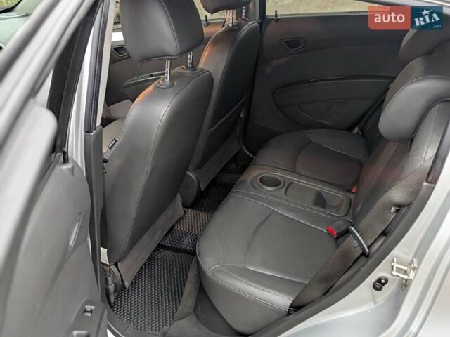 Серый Шевроле Spark EV, объемом двигателя 0 л и пробегом 77 тыс. км за 7300 $, фото 14 на Automoto.ua