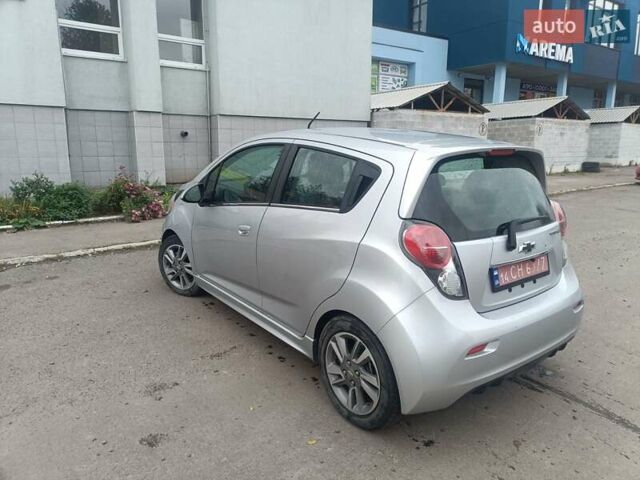 Серый Шевроле Spark EV, объемом двигателя 0 л и пробегом 93 тыс. км за 6100 $, фото 6 на Automoto.ua
