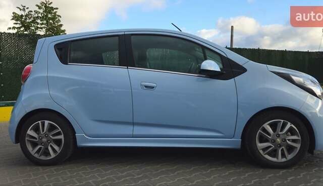 Синий Шевроле Spark EV, объемом двигателя 0 л и пробегом 44 тыс. км за 8300 $, фото 15 на Automoto.ua