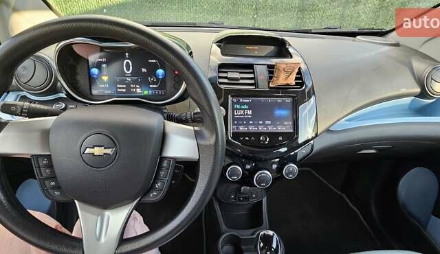 Синий Шевроле Spark EV, объемом двигателя 0 л и пробегом 44 тыс. км за 8300 $, фото 17 на Automoto.ua