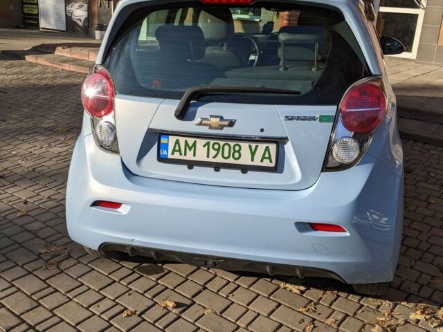 Синій Шевроле Spark EV, об'ємом двигуна 0 л та пробігом 77 тис. км за 8000 $, фото 3 на Automoto.ua