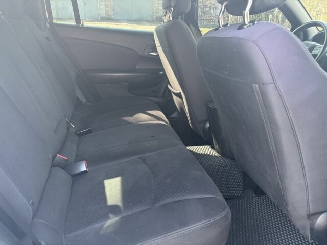 Белый Крайслер 200, объемом двигателя 2.4 л и пробегом 310 тыс. км за 5900 $, фото 13 на Automoto.ua